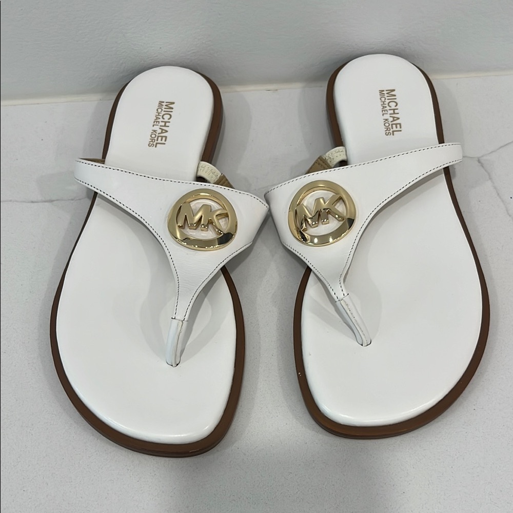 NEW Michael Kors Thong Sandals